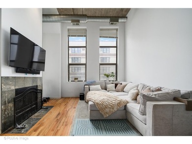 Discover this beautiful 2 BR/2 Bath split bedroom condo in River