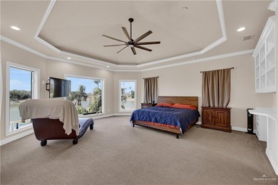 Gorgeous lakeside retreat offering the perfect getaway or - photo 12