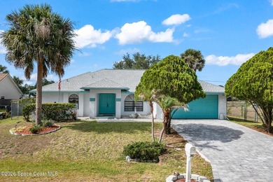Beautifully maintained property located on quiet street lovingly - photo 13