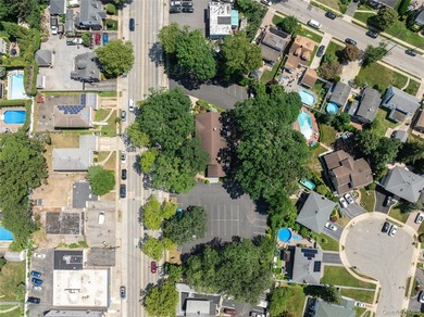 Nestled in the heart of Bellmore, New York, welcome to Oak - photo 19