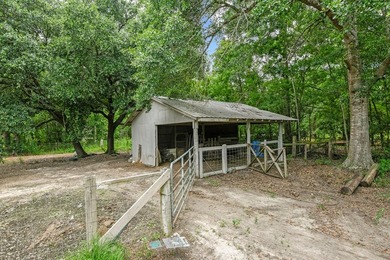 Great Home for Entertaining! This home is just off Hwy. 90 on a - photo 20