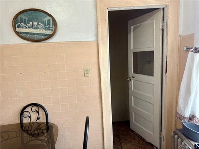Your perfect opportunity to own a spacious, fully detached, 2 - photo 7