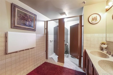 Nestled in the heart of Bellmore, New York, welcome to Oak - photo 33