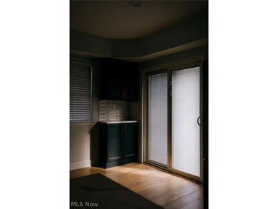 Welcome to 1457 W 52nd, a beautifully renovated 3-bedroom, 3 - photo 11