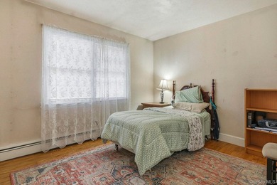 Welcome to this charming 4-bedroom, 2 full bath Mustapick - photo 13