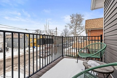 Welcome to 1457 W 52nd, a beautifully renovated 3-bedroom, 3 - photo 27