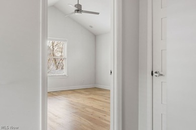 Welcome to 1457 W 52nd, a beautifully renovated 3-bedroom, 3 - photo 30