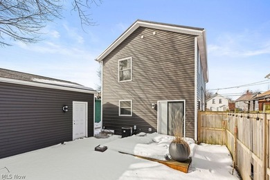 Welcome to 1457 W 52nd, a beautifully renovated 3-bedroom, 3 - photo 36