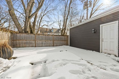 Welcome to 1457 W 52nd, a beautifully renovated 3-bedroom, 3 - photo 38