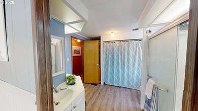 In a small, attractive 55+ park NEAR BEACHES and the harbor - photo 11