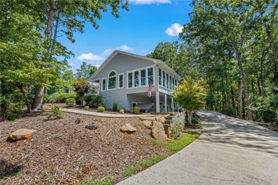 Lake Home ActiveUnderContr in Salem, South Carolina