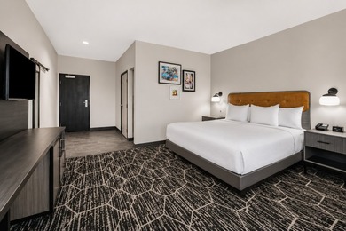 Rare opportunity to acquire a substantially advanced hotel - photo 4