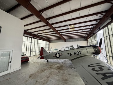 Protect your plane in this fantastic airplane hangar at Destin - photo 6
