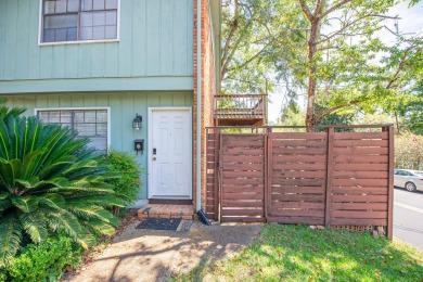 Lake Townhome/Townhouse For Sale in Tallahassee, Florida