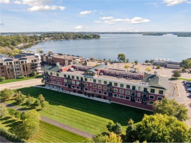 Lake Minnetonka Condo For Sale in Spring Park Minnesota