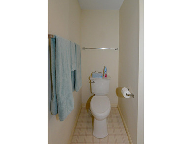 Contact Liz Marcella. Immaculate 3-Bedroom Condo with Panoramic - photo 27