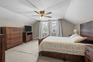 Welcome to this well-maintained 3-bedroom, 1-bath home offering - photo 32