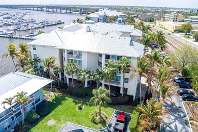 Fully Furnished! Enjoy waterfront living in this beautifully - photo 33