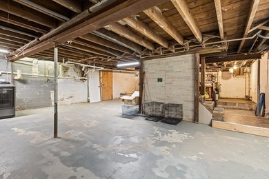 Welcome to this well-maintained 3-bedroom, 1-bath home offering - photo 41