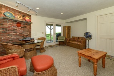 Contact Liz Marcella. Immaculate 3-Bedroom Condo with Panoramic - photo 45