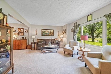 Meticulously maintained 4 bedroom and 2.5 bath split-level in - photo 4