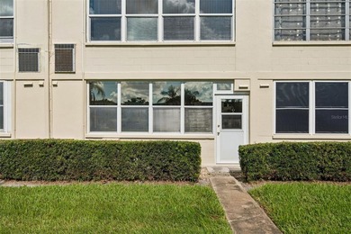 Welcome to easy Florida living in this beautifully remodeled - photo 22