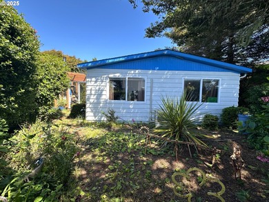 Siuslaw River Home For Sale in Florence Oregon