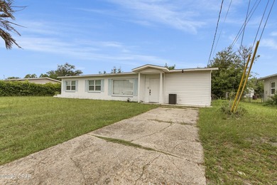 Charming, Move-In Ready Block Home in Central Panama City! - photo 2