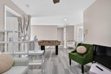 Great home in a beautiful gated community with lake views! - photo 36