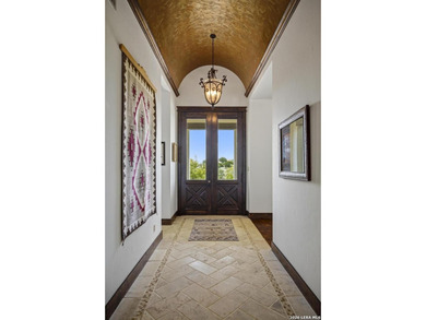 Impressive 4 bedroom, 3.5 bath home (3947 sf) in Comanche Trace - photo 7