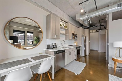 Welcome to Sable, one of the newest condo buildings in North - photo 5