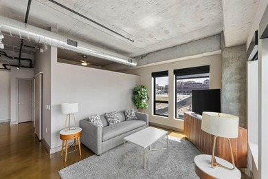 Welcome to Sable, one of the newest condo buildings in North - photo 6