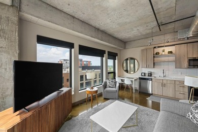 Welcome to Sable, one of the newest condo buildings in North - photo 9