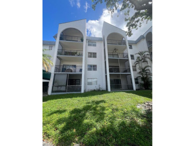 Lake Condo For Sale in Lauderhill, Florida