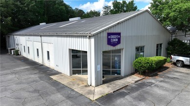 Great commercial building on Hwy 123 in Clemson. Building is - photo 2