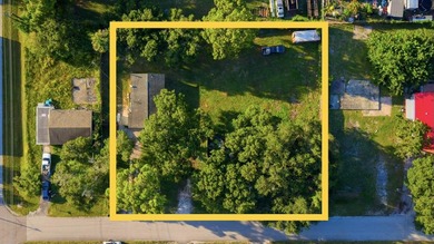 Unique opportunity to own a secluded property in the heart of - photo 16