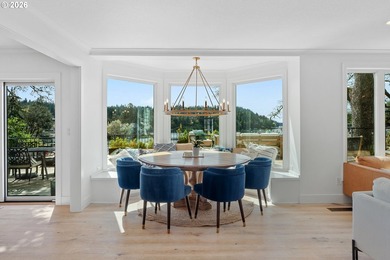 Experience the pinnacle of lakefront luxury at 852 Northshore - photo 5