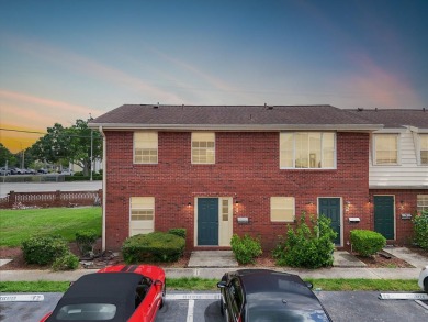 Lake Condo Sale Pending in Lakeland, Florida