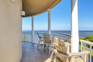This impeccably designed residence offers three spacious - photo 2
