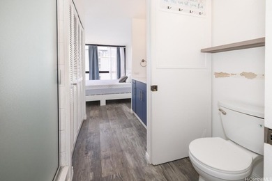 Opportunity knocks with this 2-bedroom, 1-bathroom condo in the - photo 13