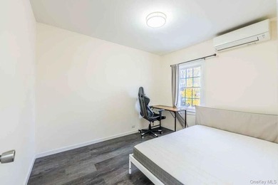 Welcome to this beautifully maintained single-family home - photo 15
