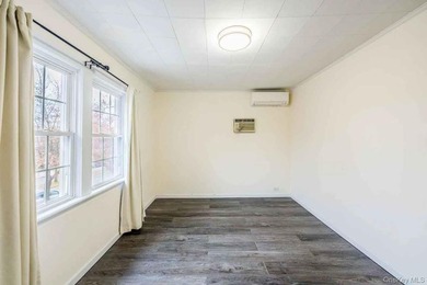 Welcome to this beautifully maintained single-family home - photo 19