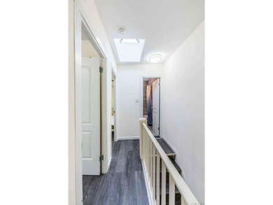 Welcome to this beautifully maintained single-family home - photo 20