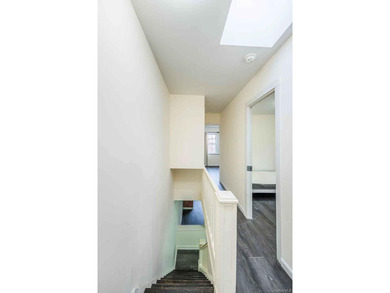 Welcome to this beautifully maintained single-family home - photo 21