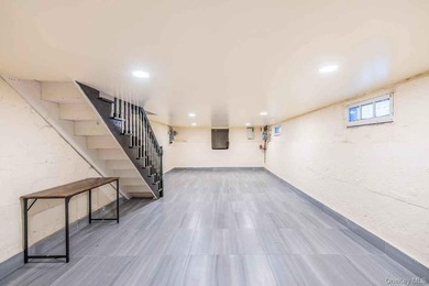 Welcome to this beautifully maintained single-family home - photo 23