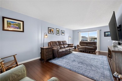Welcome to this beautifully updated 3-bedroom, 2.5-bath - photo 6