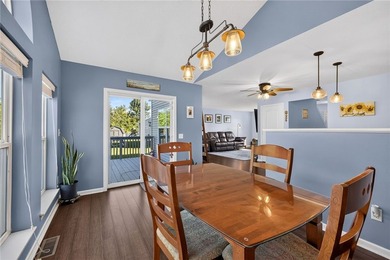 Welcome to this beautifully updated 3-bedroom, 2.5-bath - photo 10