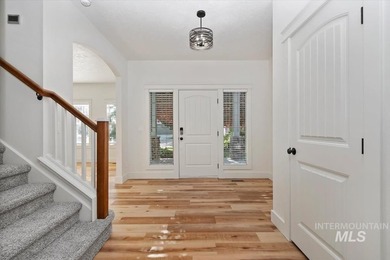 This Beautiful Newly Renovated South Boise Home is Sure to - photo 4