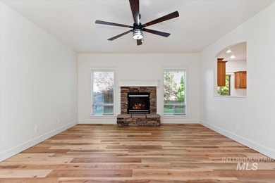 This Beautiful Newly Renovated South Boise Home is Sure to - photo 7