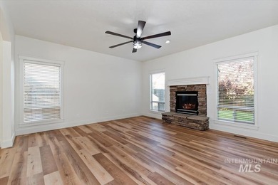 This Beautiful Newly Renovated South Boise Home is Sure to - photo 9